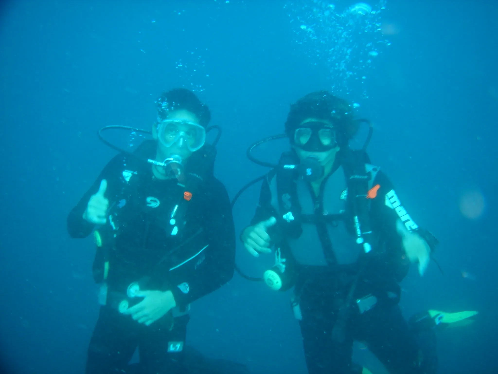 Original unedited underwater photograph: Divers at 30 metres